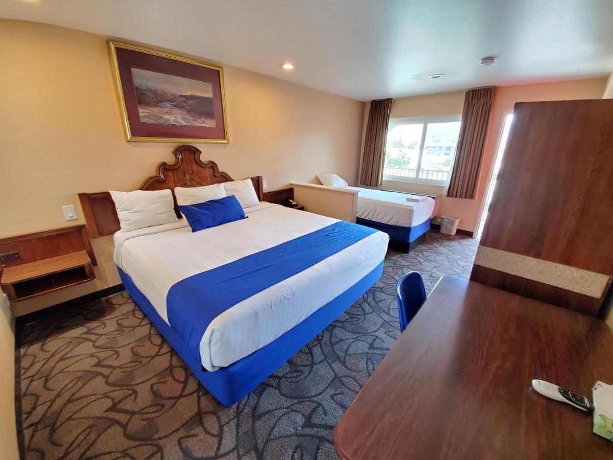 Colony Inn 2*