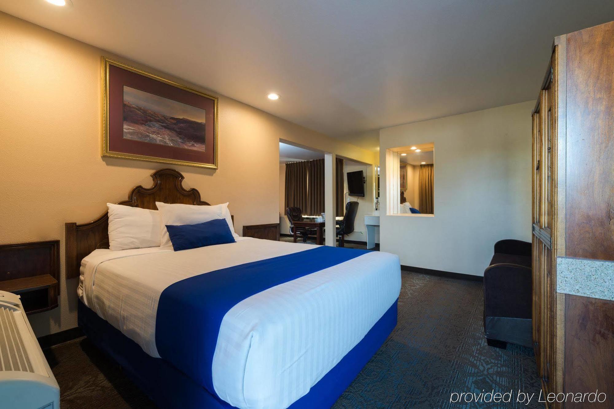 Inn Colony